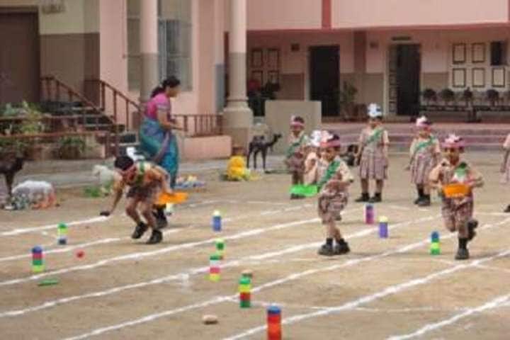 Vidya Vardhaka Sangha Gandhi Centenary English Primary School-Games