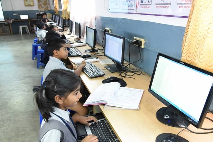 Vijaya Bharathi Vidyalaya-Computer Lab