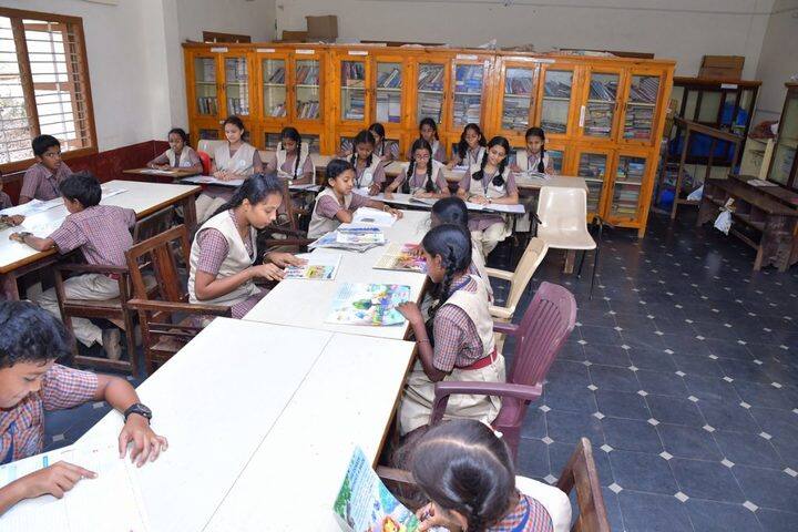 Vishwa Vinayaka National English Medium School-Library