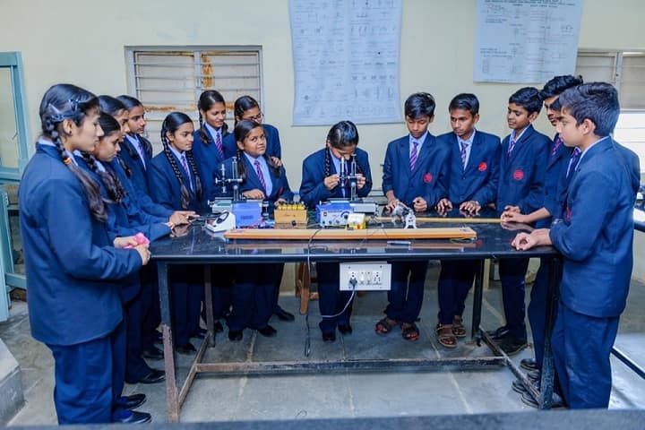 Vishwachetana Vidyaniketana Residential School-Physics Lab