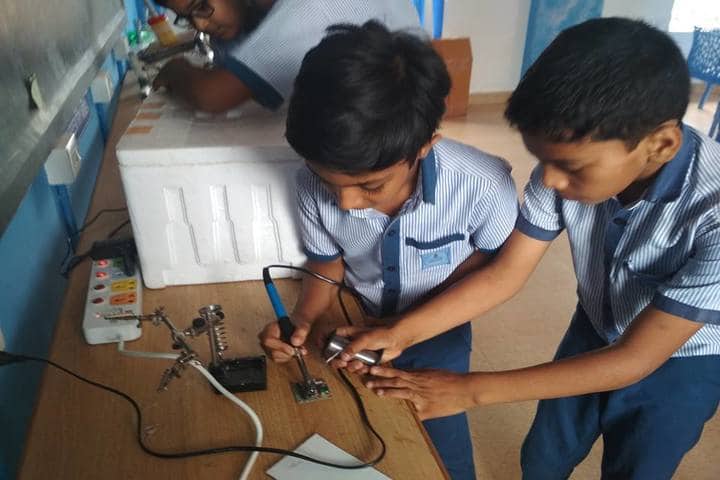 Al Haramain English School-Laboratory