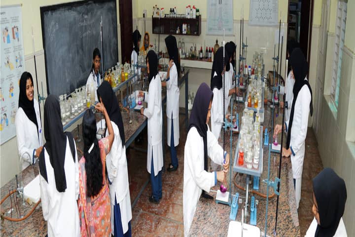 Al Ameen Public School-Laboratory