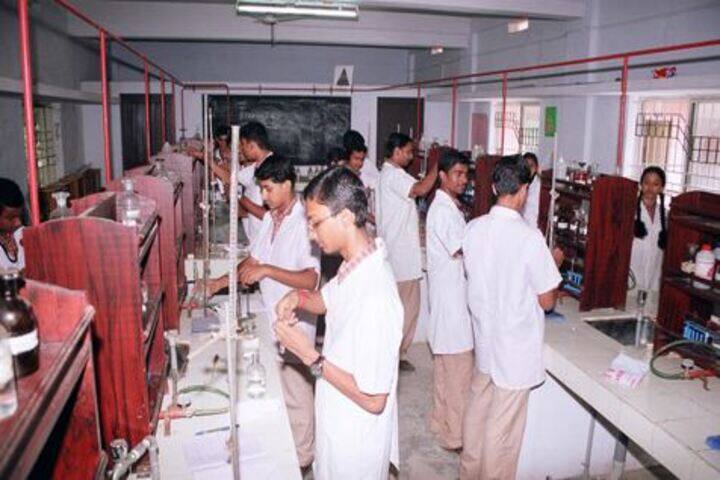 Amrita Vidyalayam-Chemistry Lab