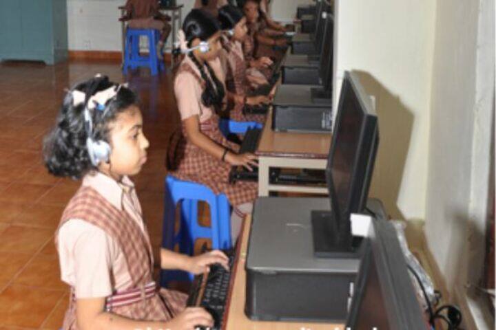 Amrita Vidyalayam-Computer Lab