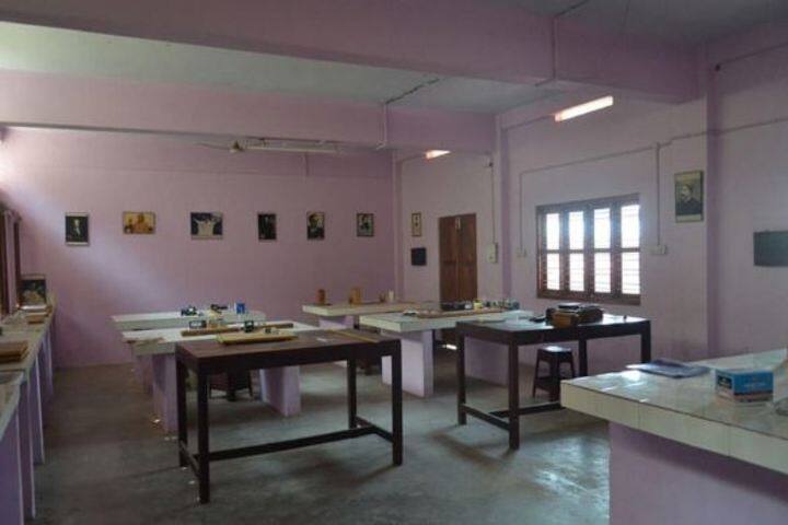 Amrita Vidyalayam-Physics Lab