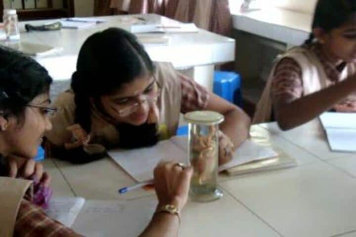 Amrita Vidyalayam-Biology Lab
