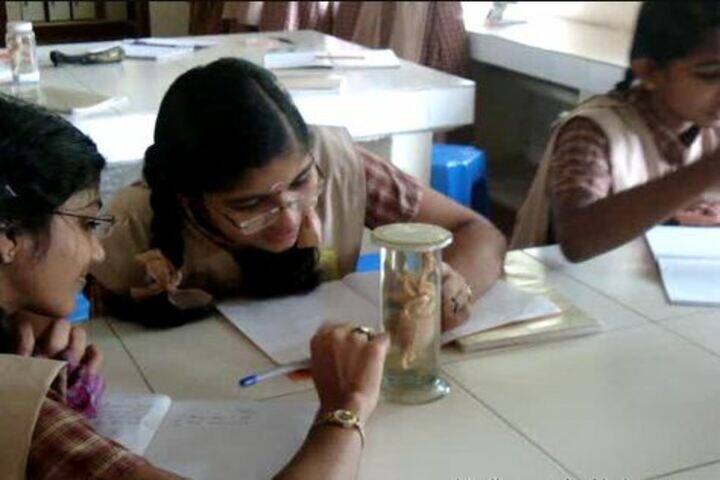 Amrita Vidyalayam-Biology Lab