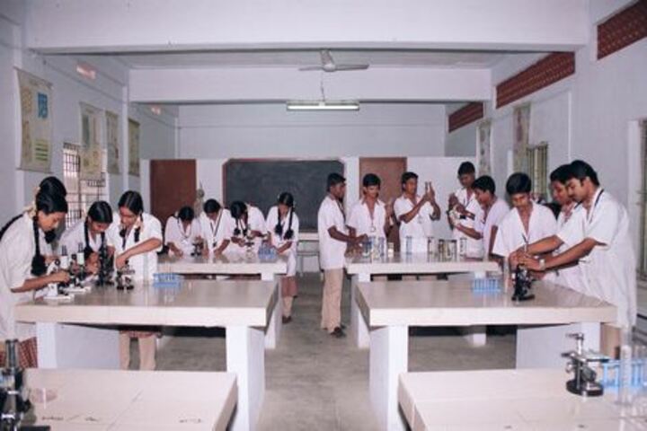 Amrita Vidyalayam-Science Lab