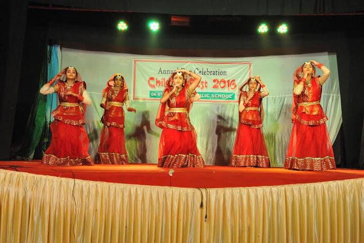 Apex Public School-Dances2
