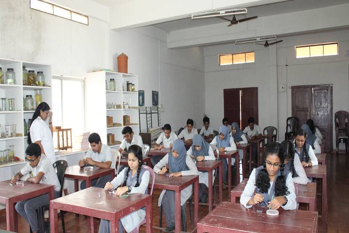 Arafa English School-Biology Lab