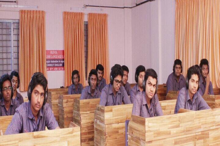 B M M English Medium School-Audio Visual Lab