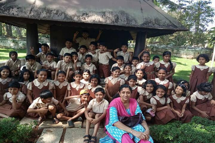 The Baker Vidyapeedh-Picnic