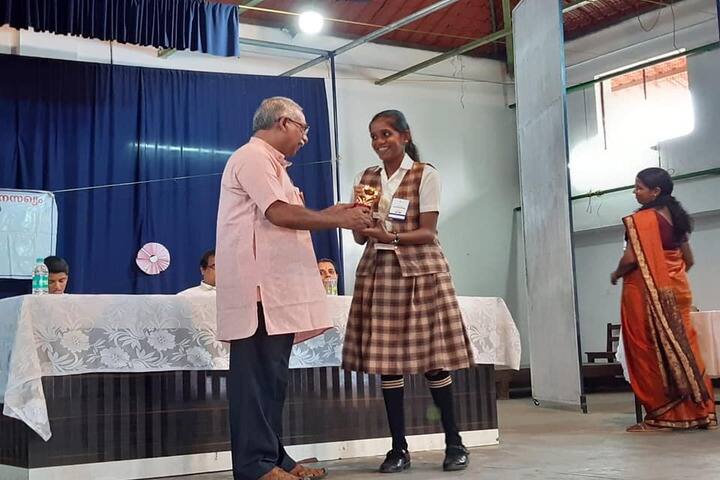The Baker Vidyapeedh-Prizes