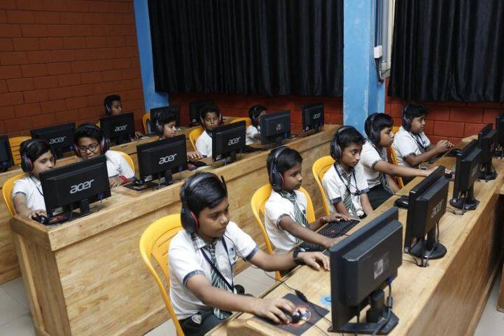 Benchmarks International School-Computer Lab