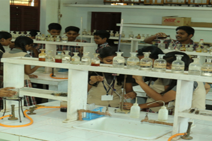 Bharath Vidya Mandir English School-Chemistry Lab