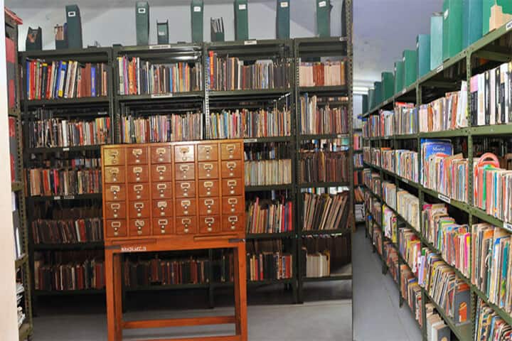 Bharatiya Vidya Bhavan Senior Secondary School-Library