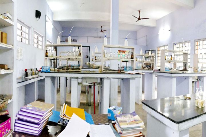 Bharatiya Vidya Bhavan Vidya Mandir-Chemistry Lab