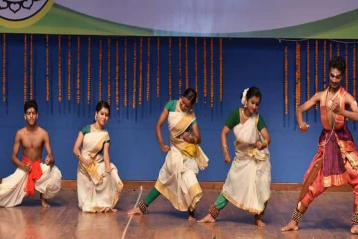 Bharatiya Vidya Bhavan Vidya Mandir-Dance Event