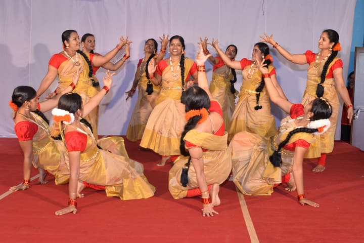 Bhavans Vidyashram Senior Secondary School-Dance Activity