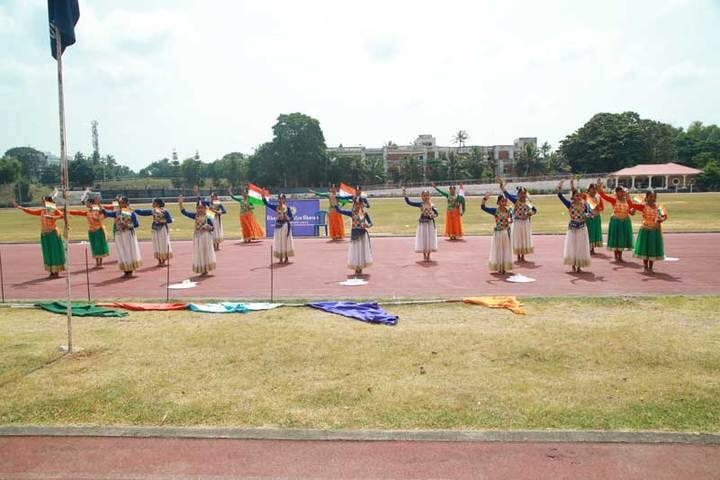 Bhavans Vivekananda Vidya Mandir-Sports Day Dances
