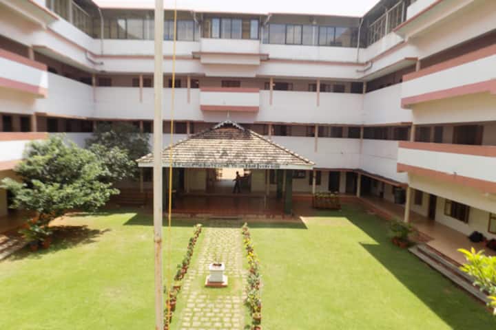 Bhavans Munshi Vidyashram-Campus
