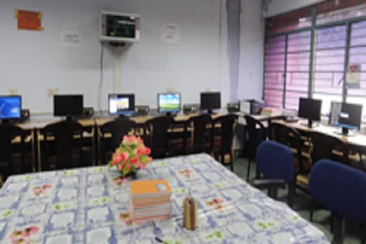 Bhavans Varuna Vidyalaya-IT Lab