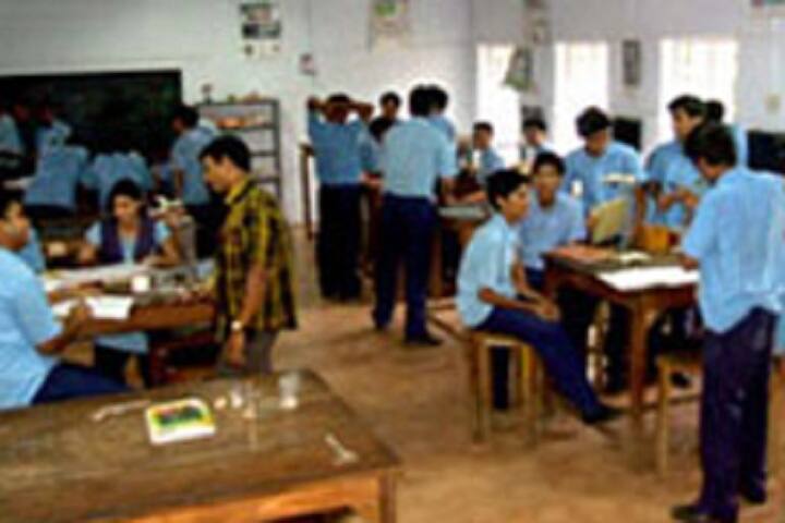 Bhavans Vidya Mandir-Chemistry Lab