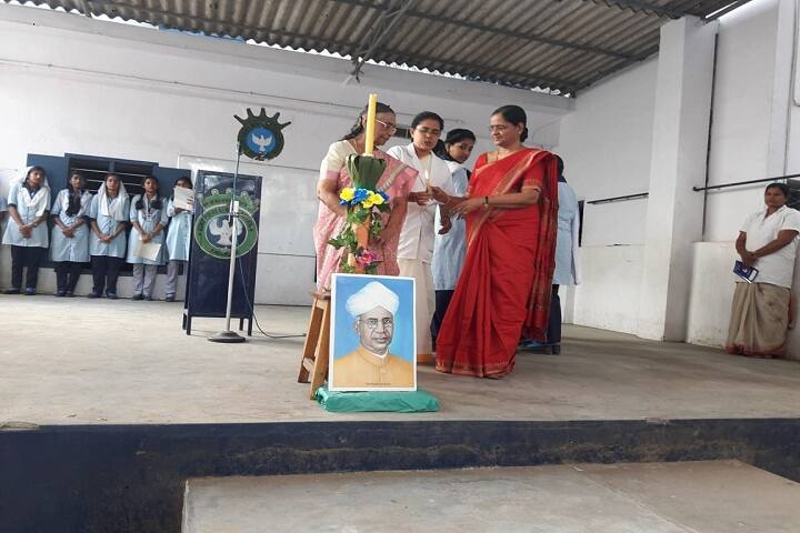 Bishop Pereira Memorial School-Teachers Day