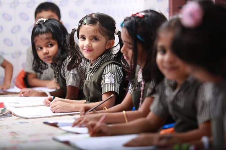 Bukhari English School-Library
