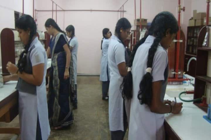 Chinmaya Vidyalaya-Chemistry Lab