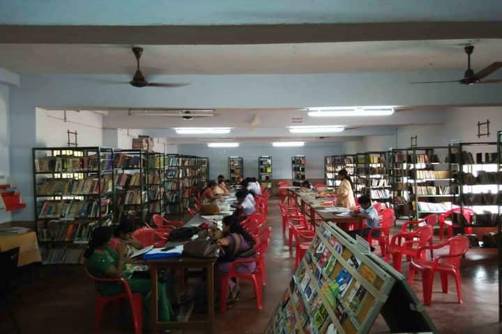 Chinmaya Vidyalaya-Library