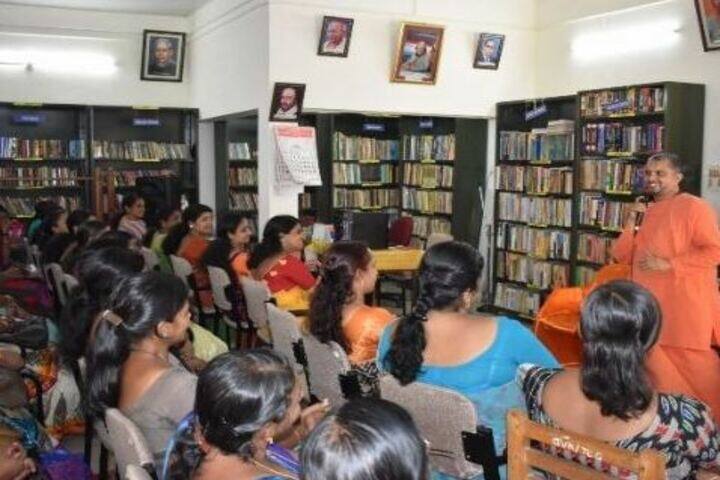 Chinmaya Vidyalaya-Library