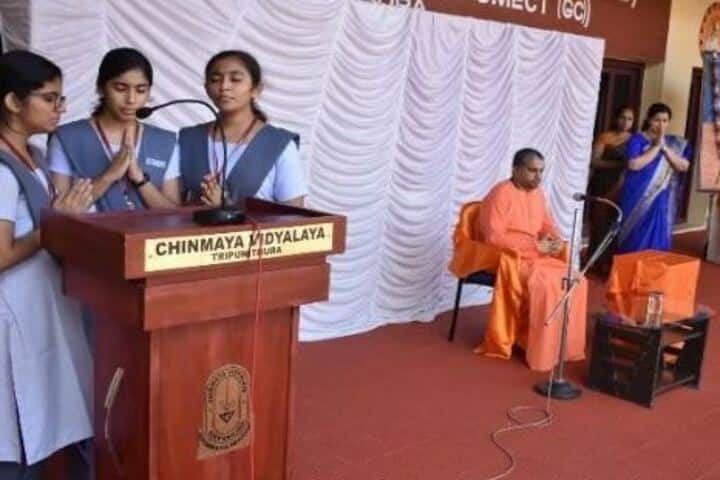 Chinmaya Vidyalaya-Singing
