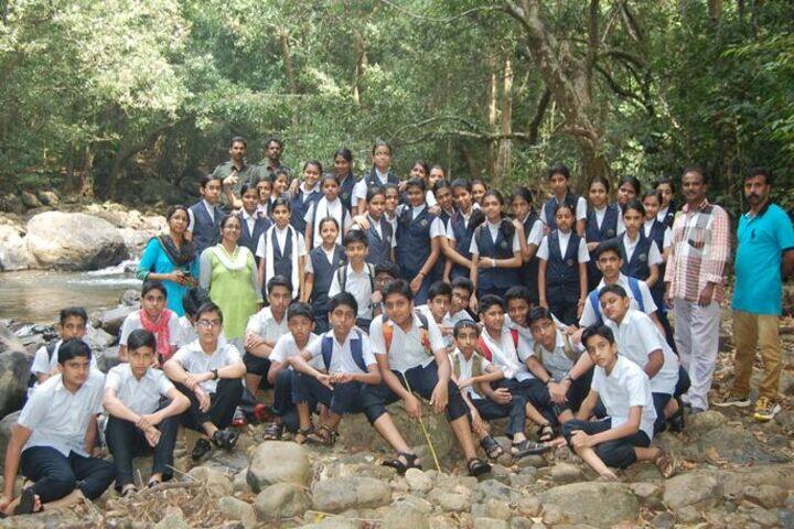 CMI Christ School-Trip