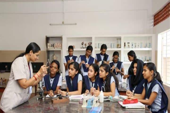 Crescent Public School-Science Lab