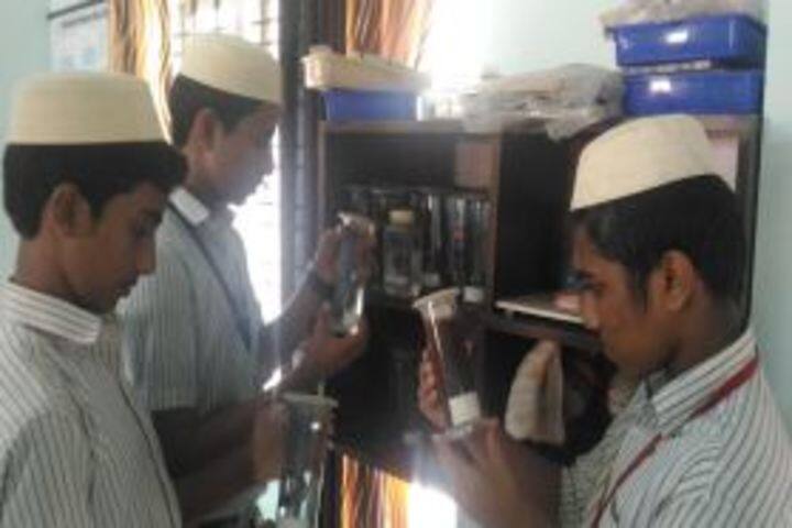 Darul Hudda Endlish Medium School-Biology Lab