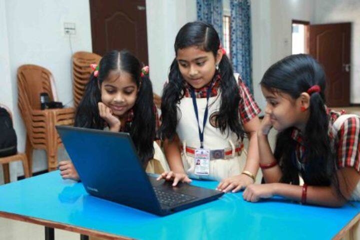 Darusalam English Medium School-Computer Lab