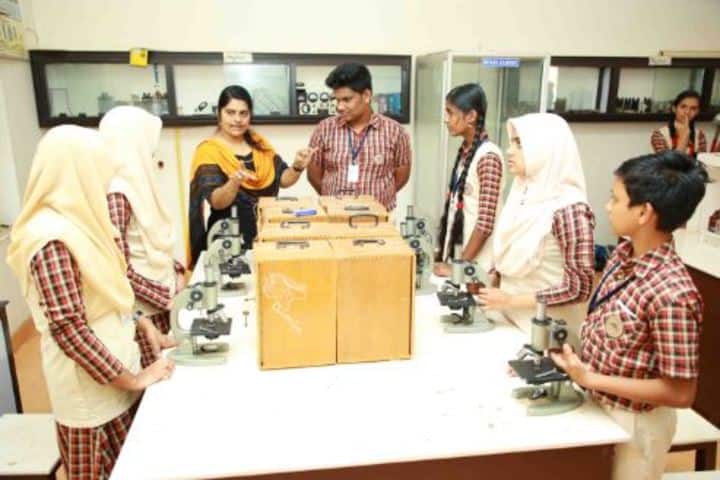 Darusalam English Medium School-Lab
