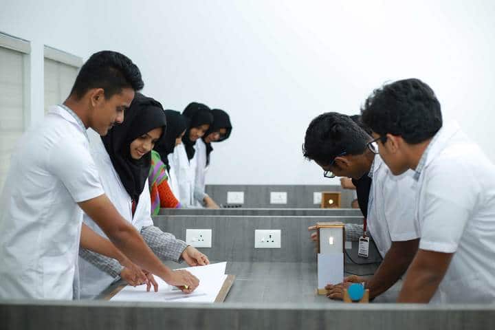 Dayapuram Residential School-Physics Lab