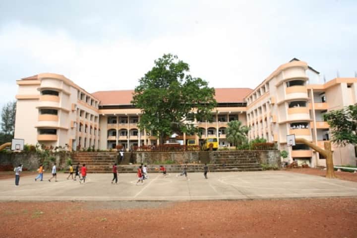 Devagiri CMI Public School-Building