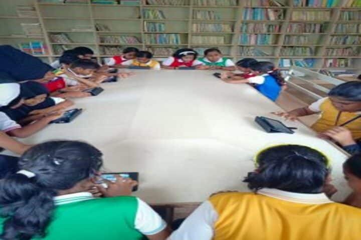 Eastern Public School-Labrary