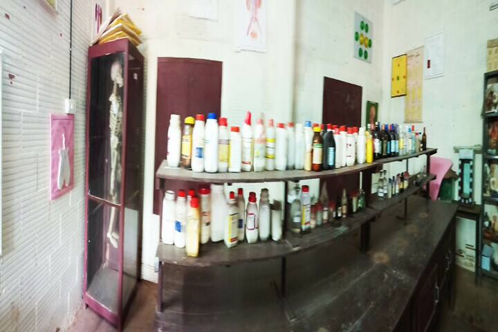 Fazl E Omar Public School-Biology Lab
