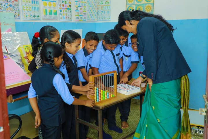 Hira Public School-Maths Lab