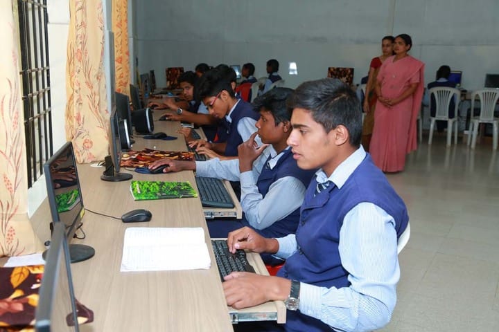 Holy Cross Convent School-Computer Lab
