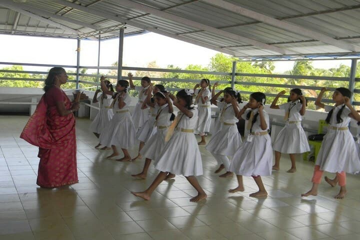 Holy Innocents Public School-Dance Class