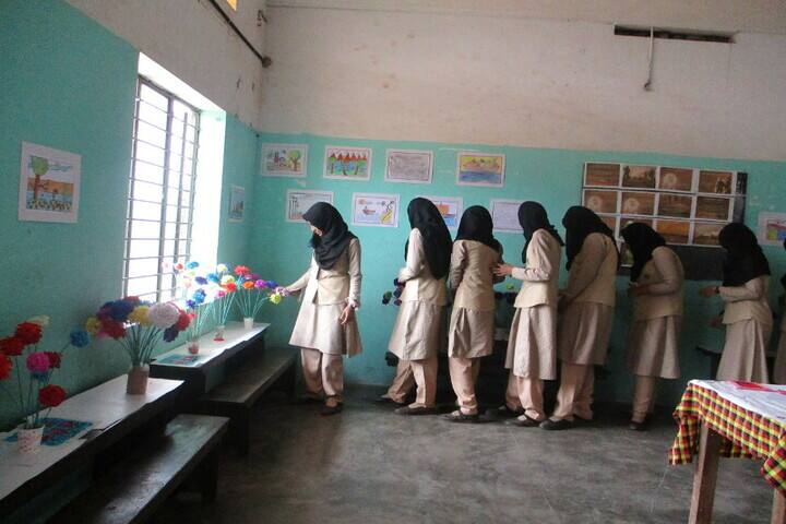 Islahi English Medium School-Art Exhibition