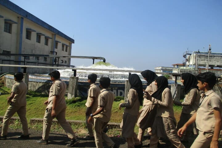 Islahi English Medium School-Field Trip