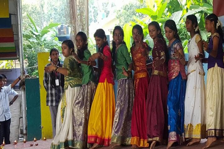 J and J English Medium School-Onam Celebrations