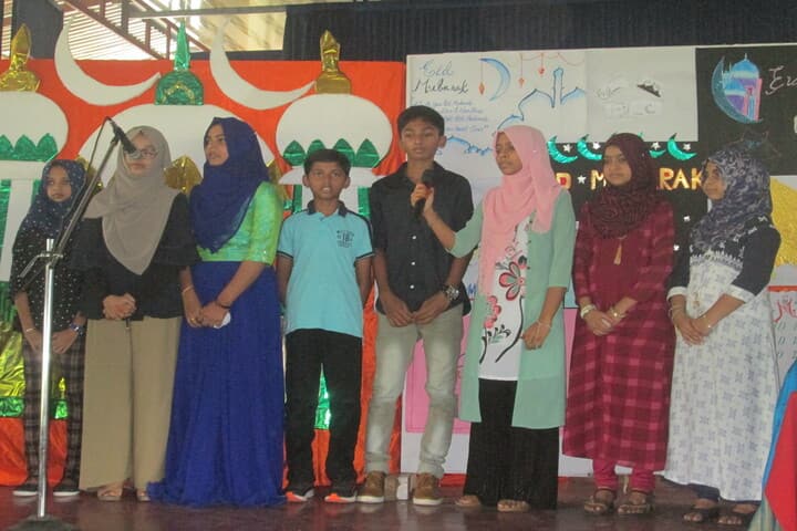 Jamia Hassania Public School-Group Singing