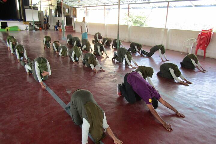 Jamia Hassania Public School-Yoga